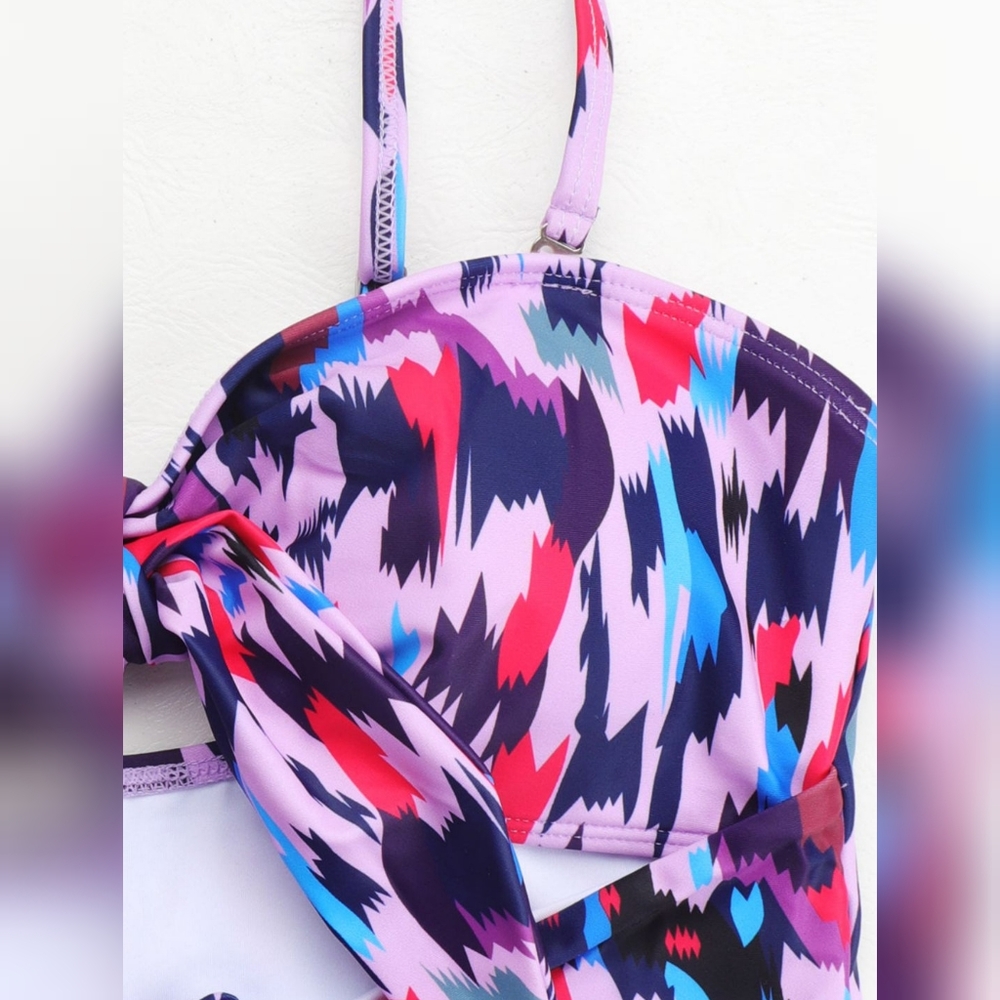 New Knot Cutout One-Piece Swimsuit - Picture 2 of 5